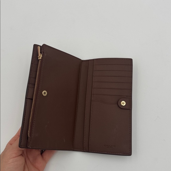 Coach Brown and Tan Signature Wallet - Picture 4 of 8